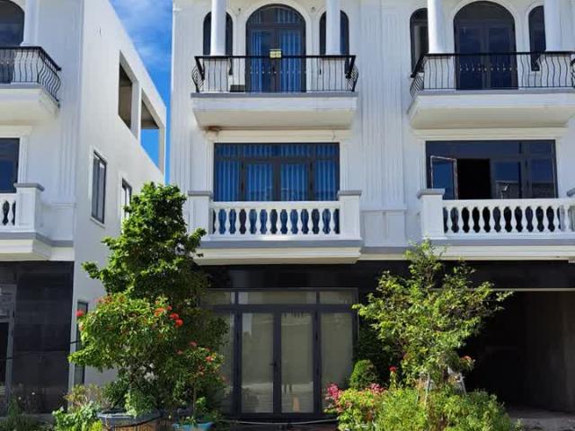 Nhà mặt phố bán tại Gia Lai