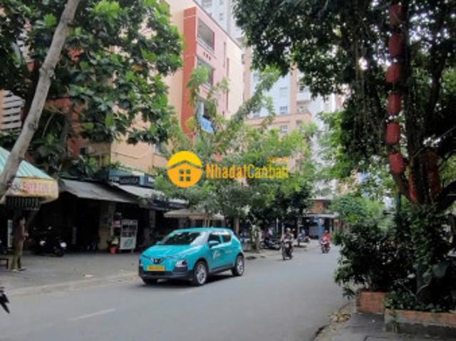 Nhà mặt phố bán