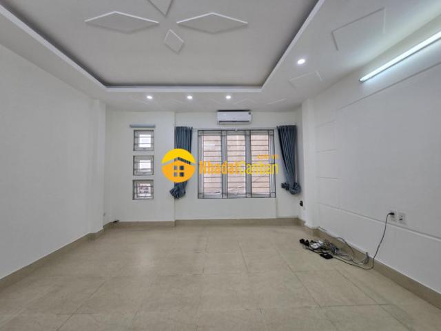 Nhà mặt phố bán