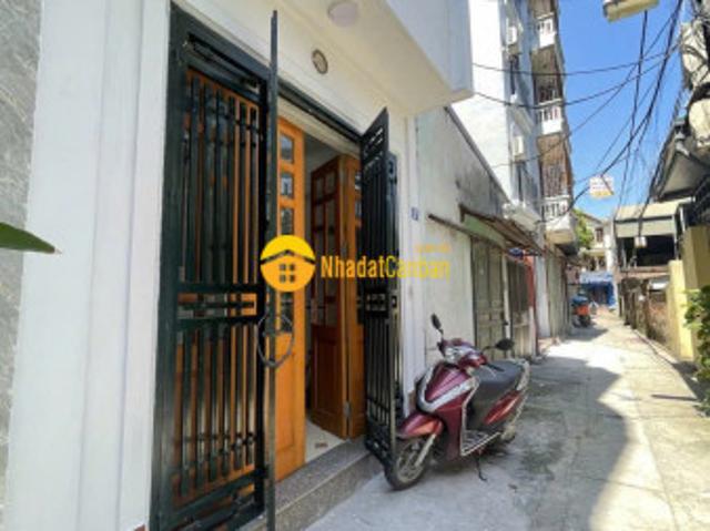 Nhà mặt phố bán