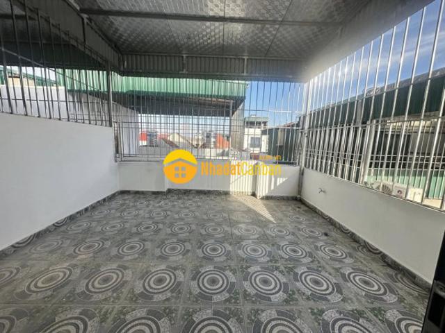 Nhà mặt phố bán