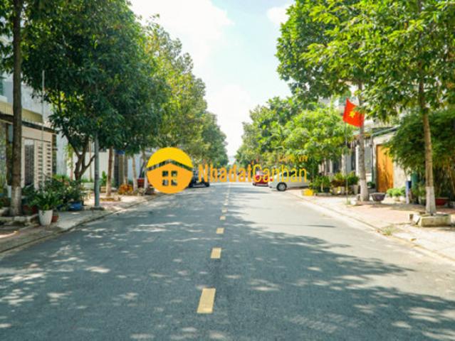 Nhà mặt phố bán