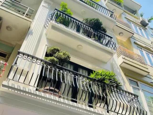 Nhà mặt phố bán tại Hoàn Kiếm, Hà Nội