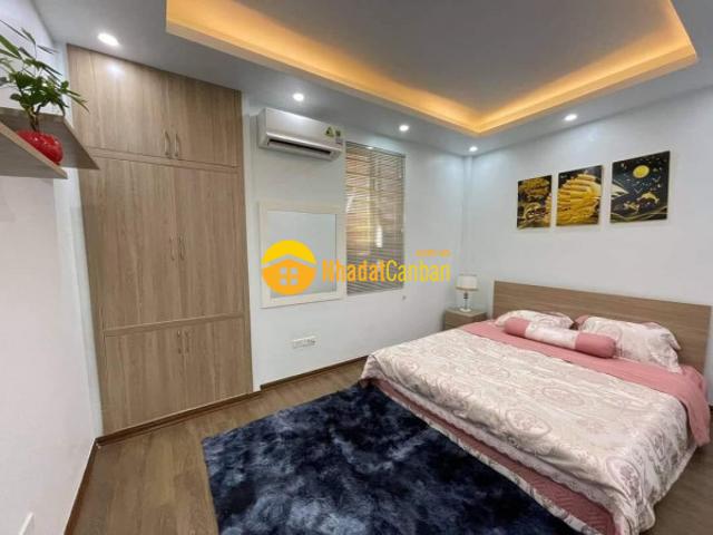 Nhà mặt phố bán