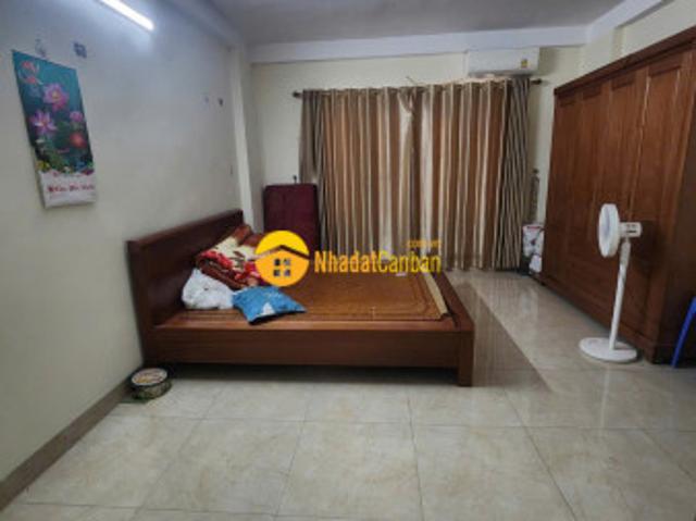 Nhà mặt phố bán