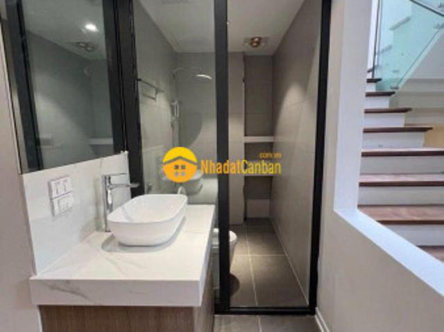 Nhà mặt phố bán