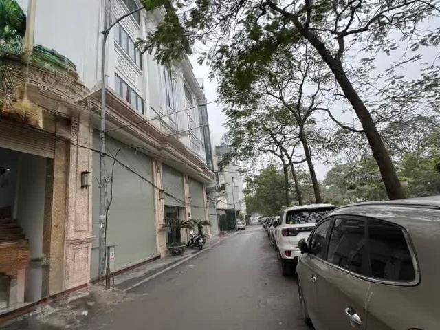 Nhà mặt phố bán tại Hoàn Kiếm, Hà Nội