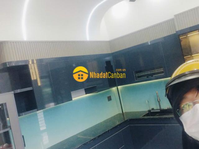 Nhà mặt phố bán
