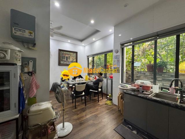 Nhà mặt phố bán