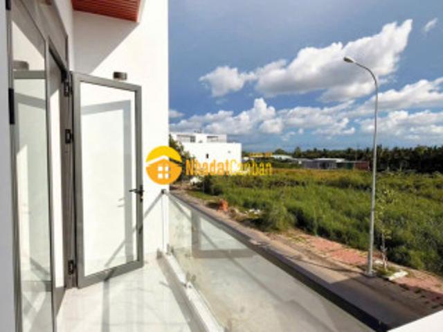Nhà mặt phố bán