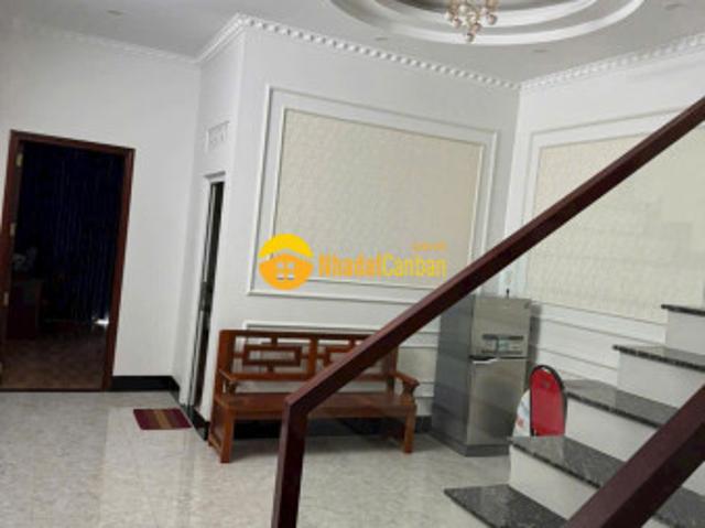 Nhà mặt phố bán
