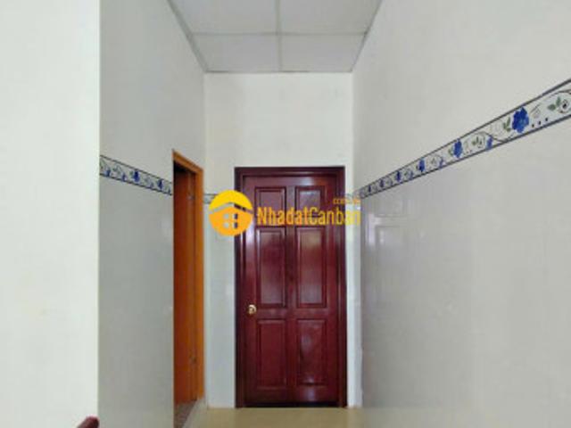 Nhà mặt phố bán