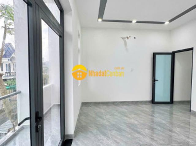 Nhà mặt phố bán