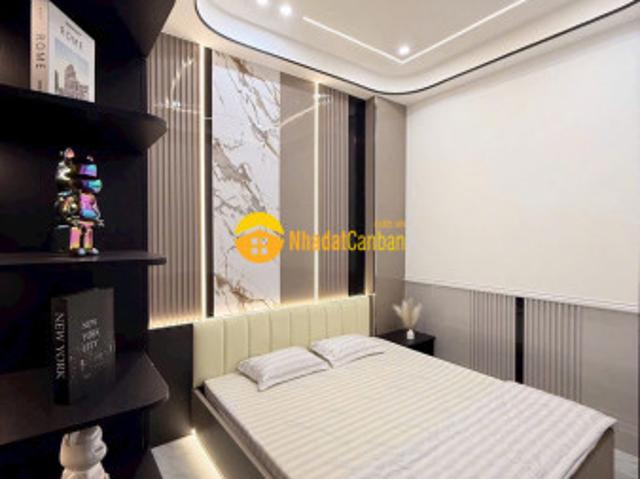 Nhà mặt phố bán