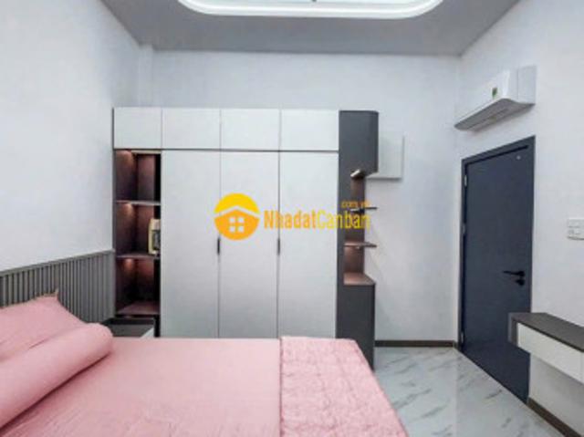 Nhà mặt phố bán