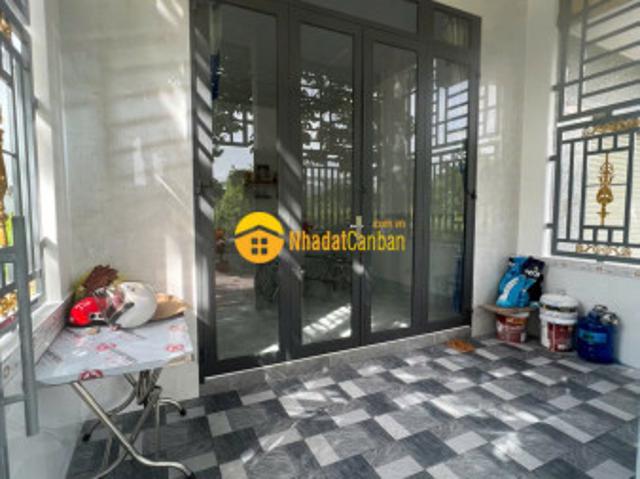 Nhà mặt phố bán
