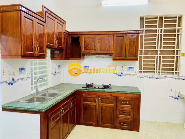 Nhà mặt phố bán