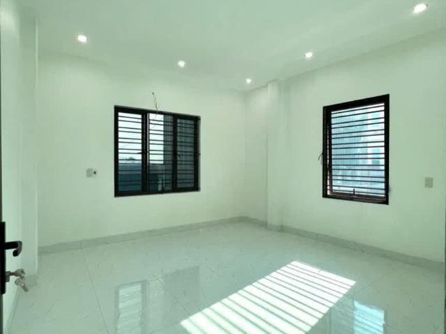 Nhà mặt phố bán