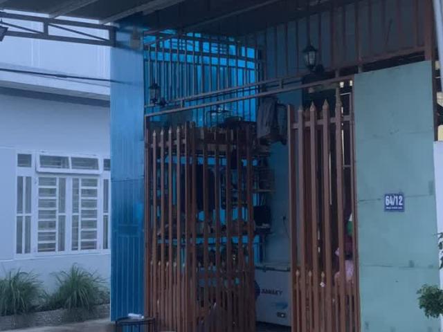 Nhà mặt phố bán