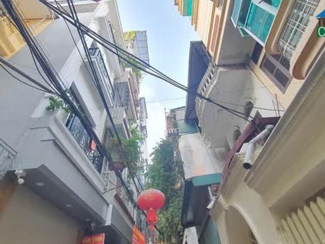 Nhà mặt phố bán tại Hoàn Kiếm, Hà Nội