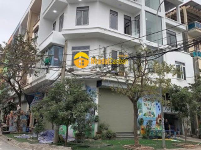 Nhà mặt phố bán