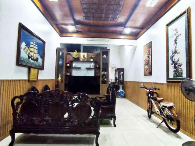 Nhà mặt phố bán