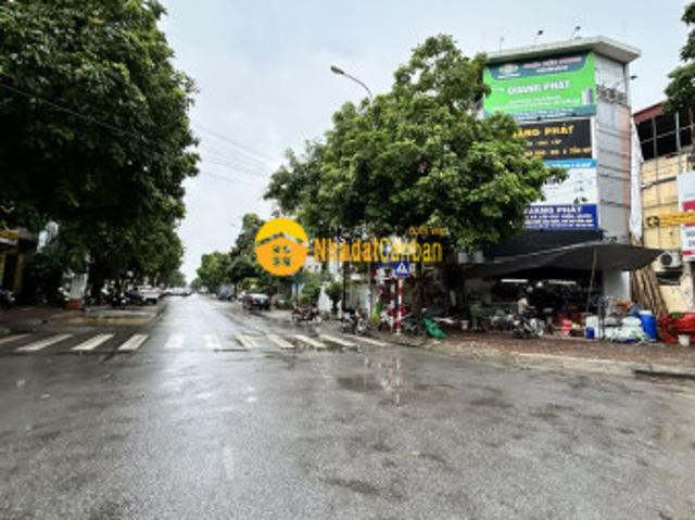 Nhà mặt phố bán
