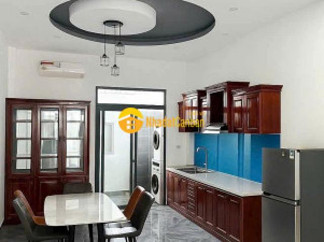 Nhà mặt phố bán