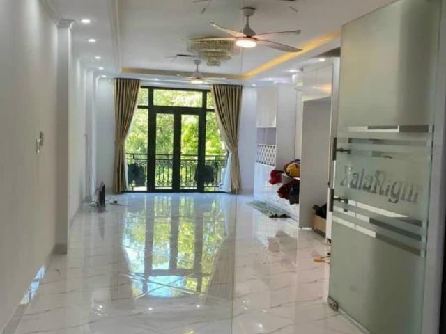 Biệt Thự bán tại Hoàn Kiếm, Hà Nội