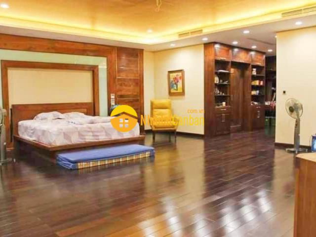 Nhà mặt phố bán