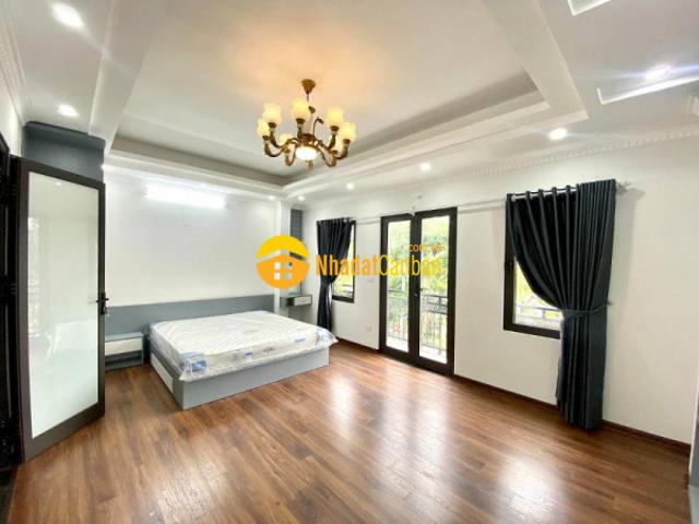 Nhà mặt phố bán