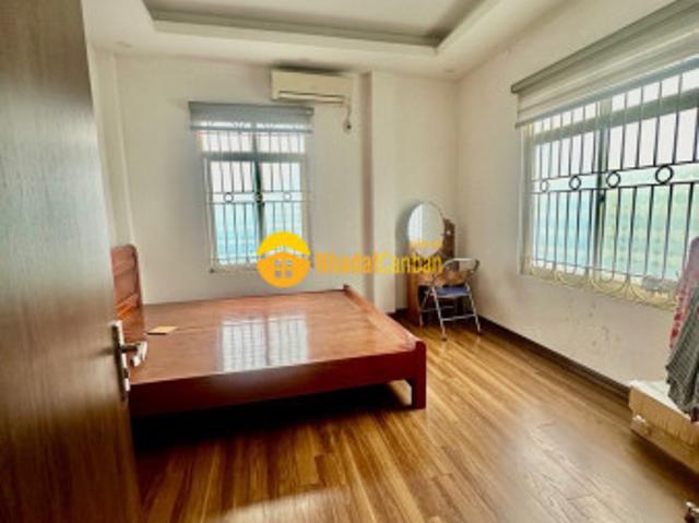Nhà mặt phố bán