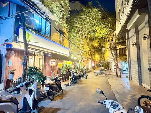 Nhà bán tại Hoàn Kiếm, Hà Nội