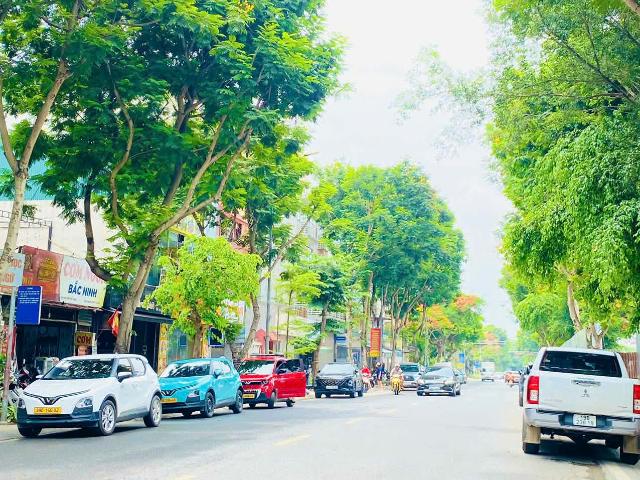 Nhà mặt phố bán
