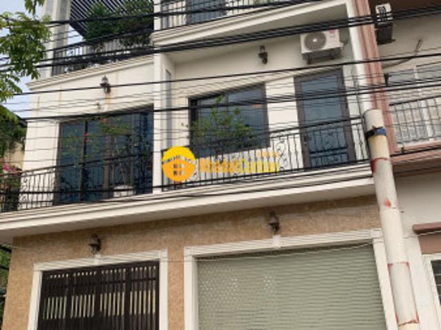 Nhà mặt phố bán