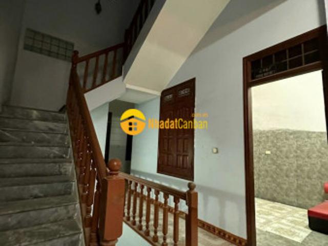 Nhà mặt phố bán