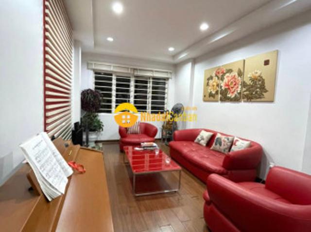 Nhà mặt phố bán