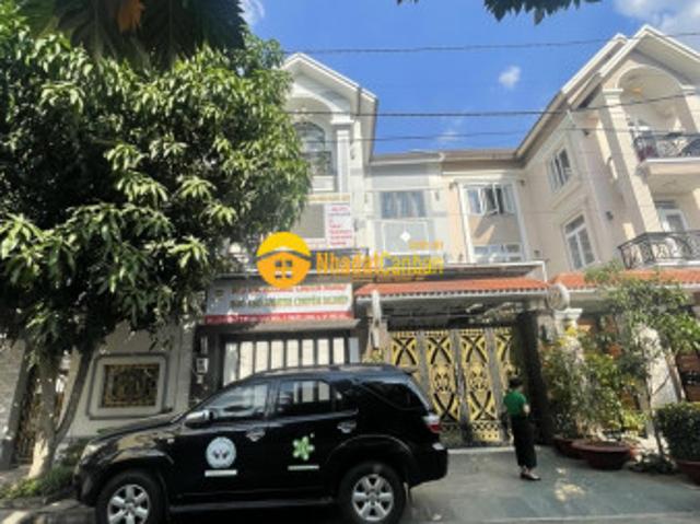 Nhà mặt phố bán