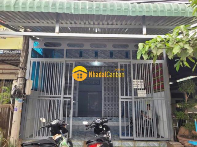 Nhà mặt phố bán