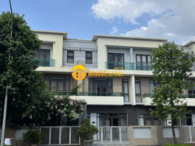 Nhà mặt phố bán