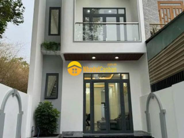 Nhà mặt phố bán