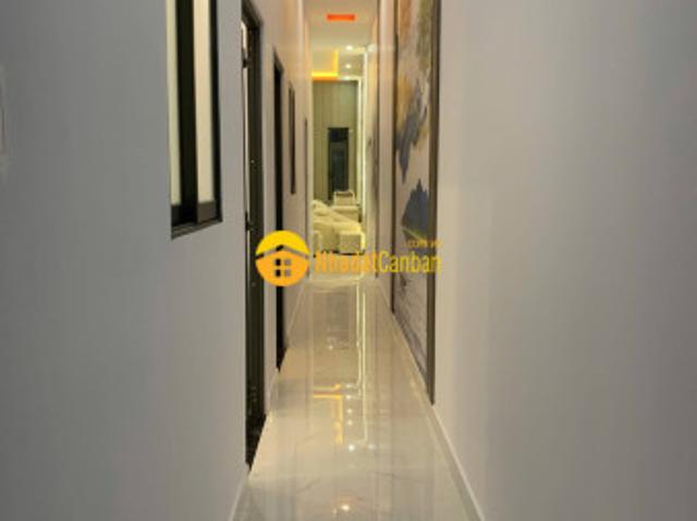 Nhà mặt phố bán