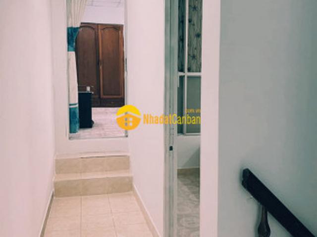 Nhà mặt phố bán