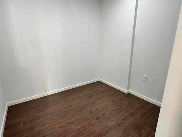 Nhà mặt phố bán