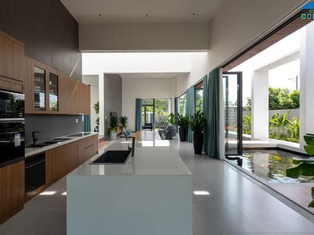 Nhà mặt phố bán