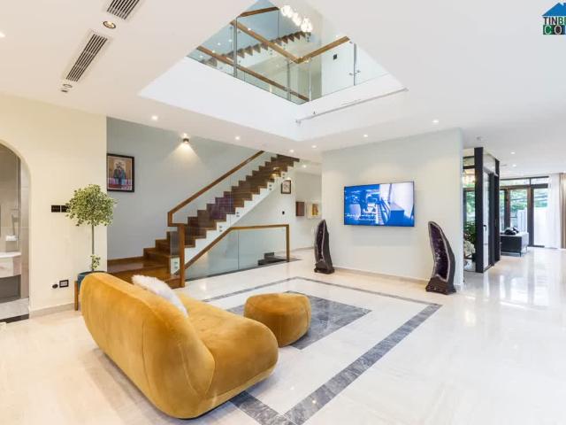 Nhà mặt phố bán