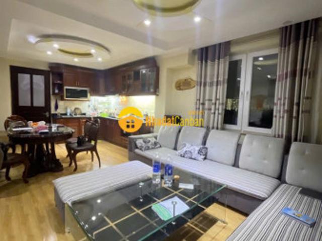 Nhà mặt phố bán