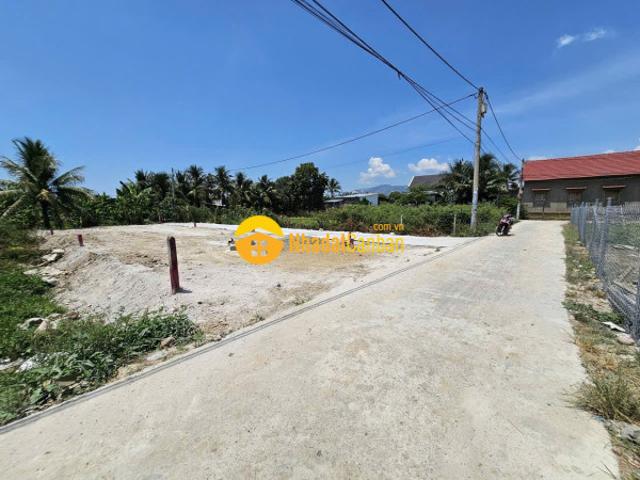 Mặt bằng bán