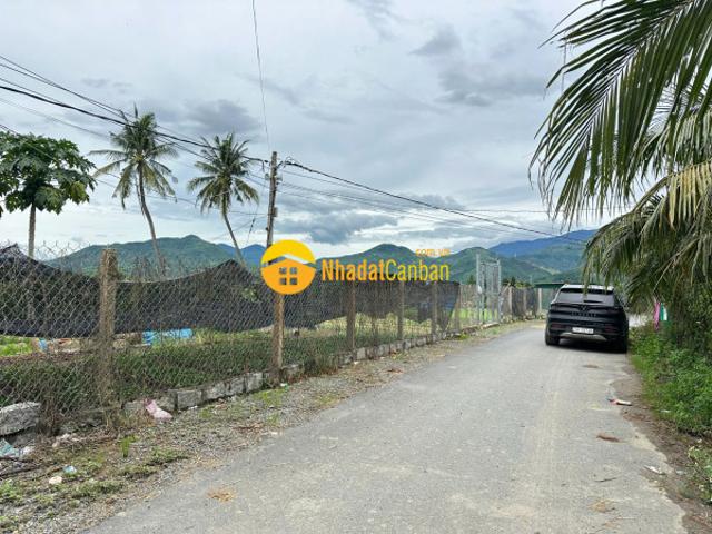 Mặt bằng bán