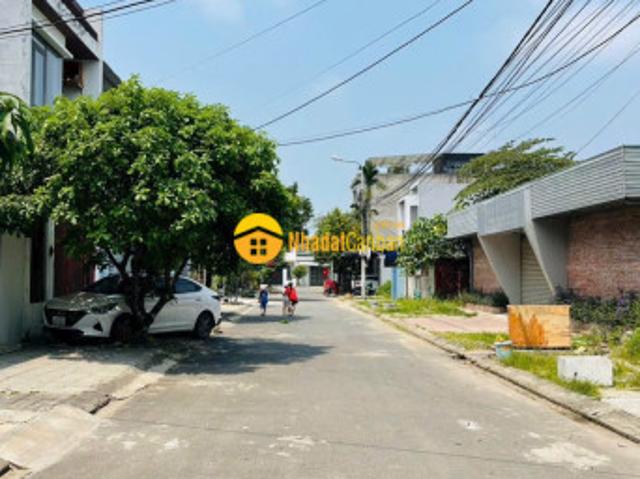 Mặt bằng bán